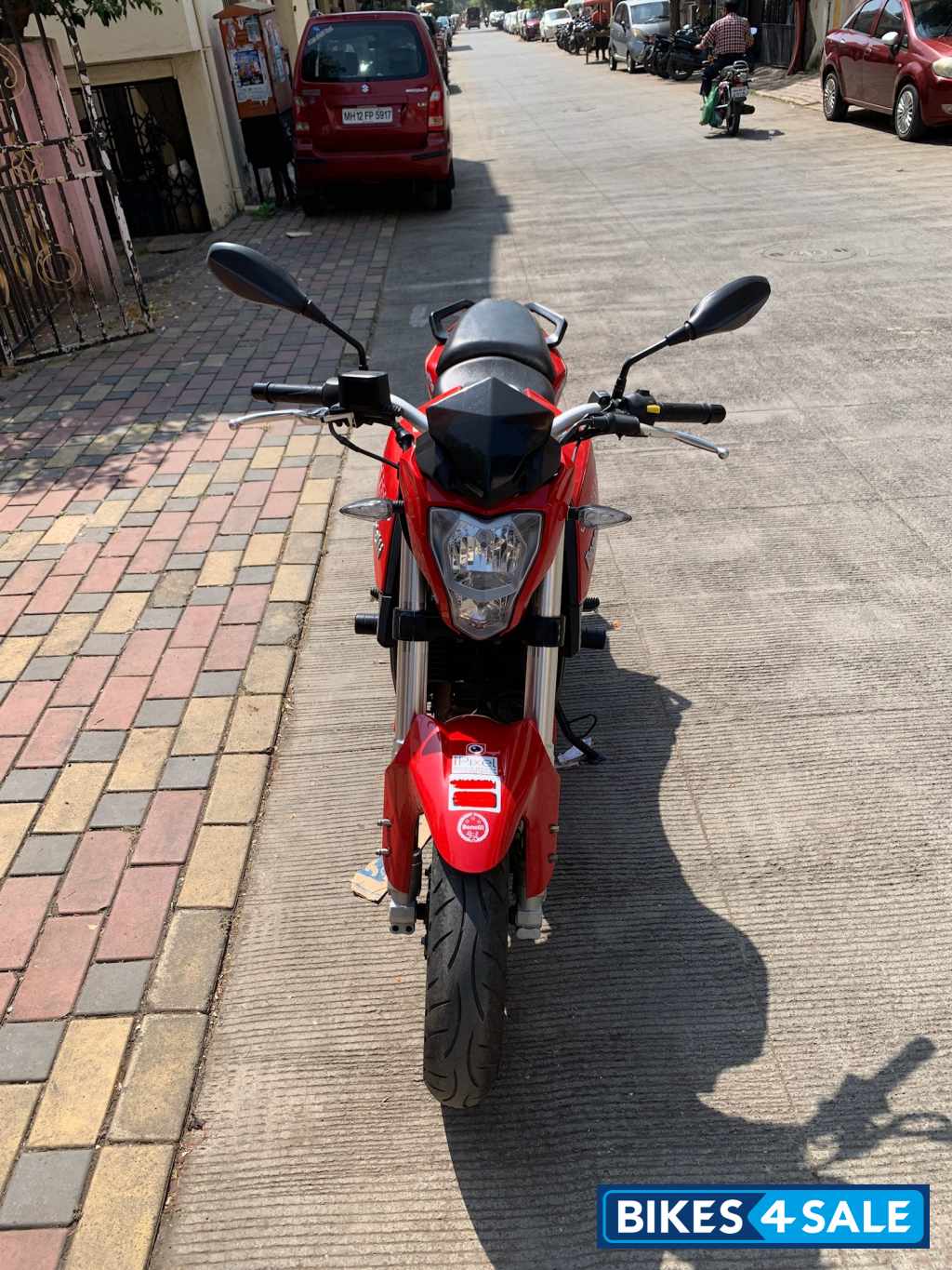 Red Benelli TNT 25