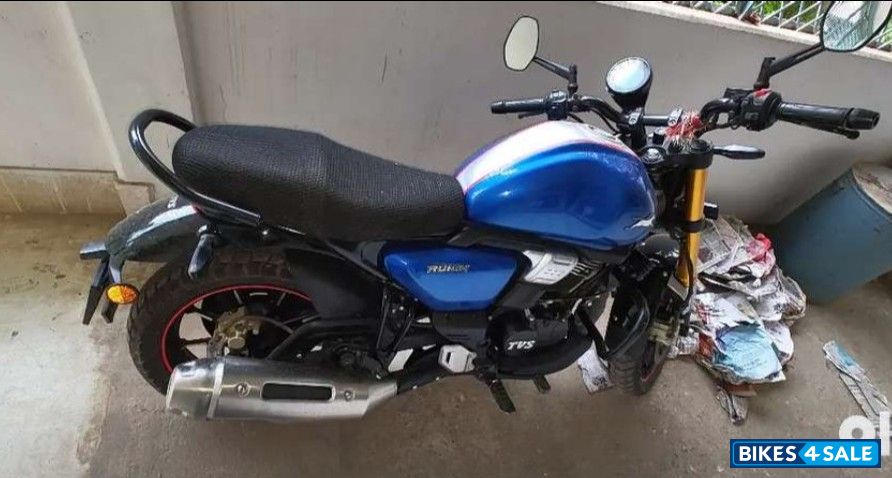 TVS Ronin SS