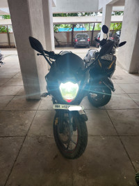 Black Suzuki Gixxer SF Fi