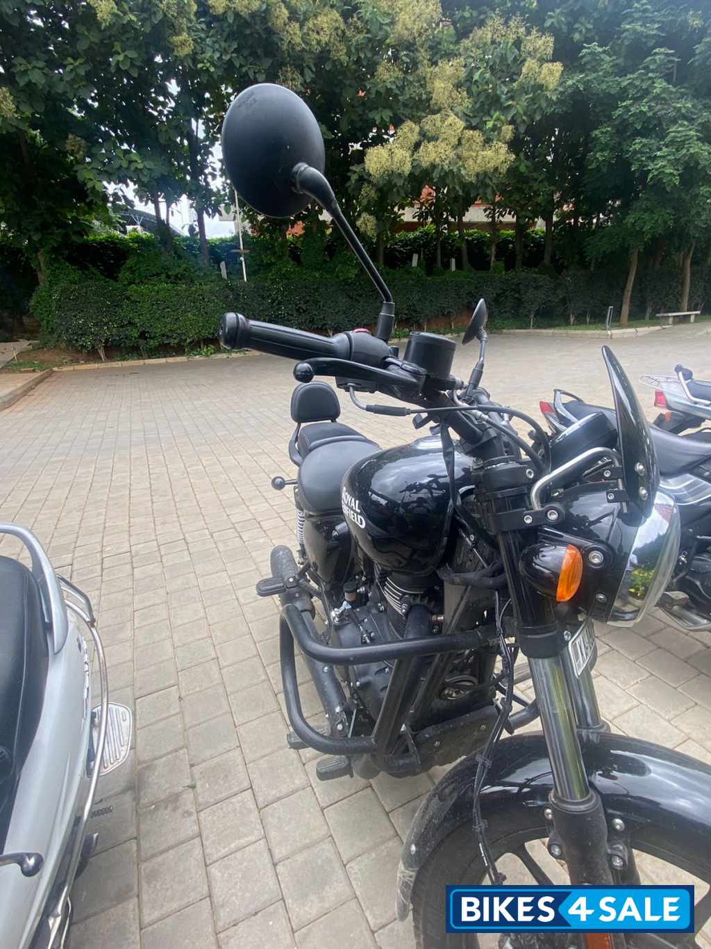 Royal Enfield Meteor 350 Fireball