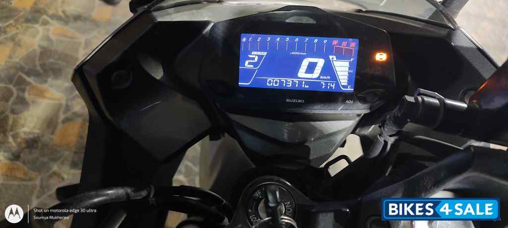 Silver Suzuki Gixxer SF 250