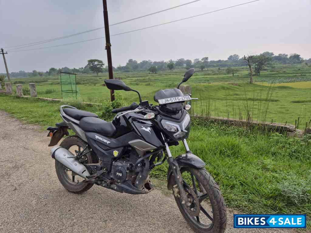 Black TVS Raider Split Seat