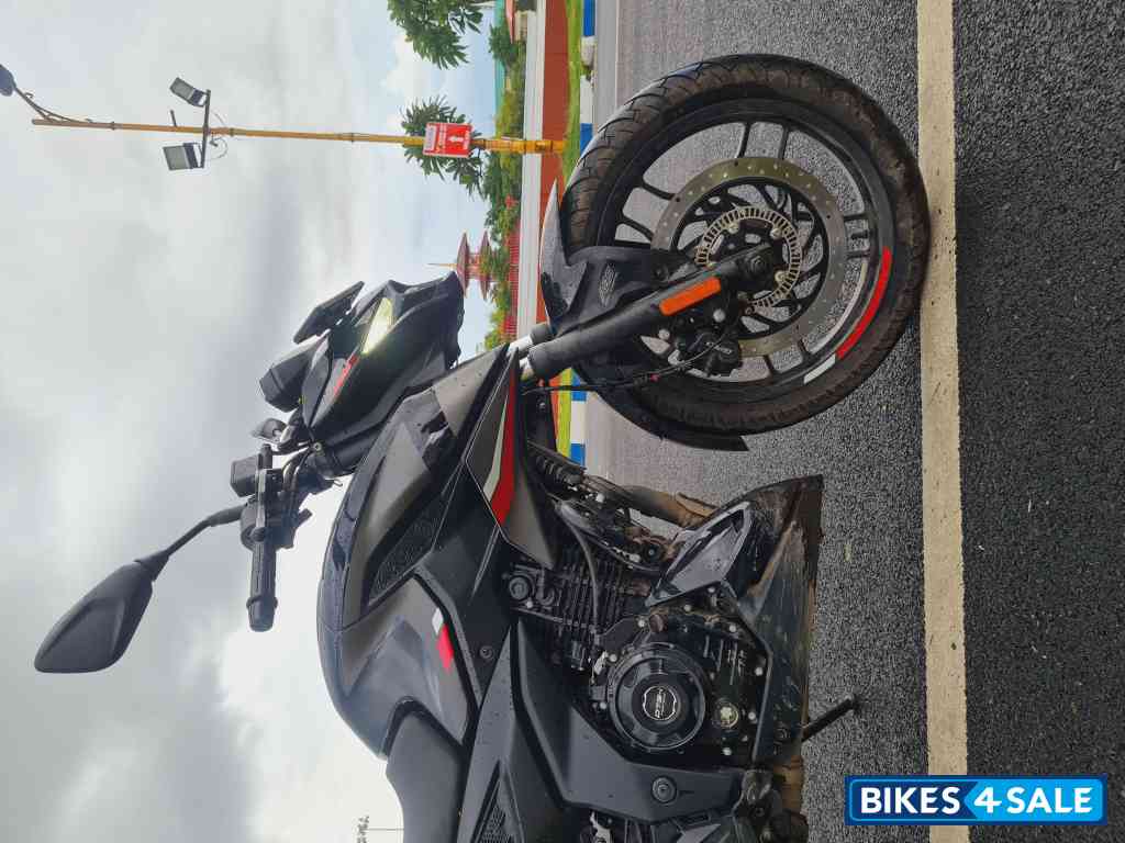 Bajaj Pulsar N250 Dual Channel ABS