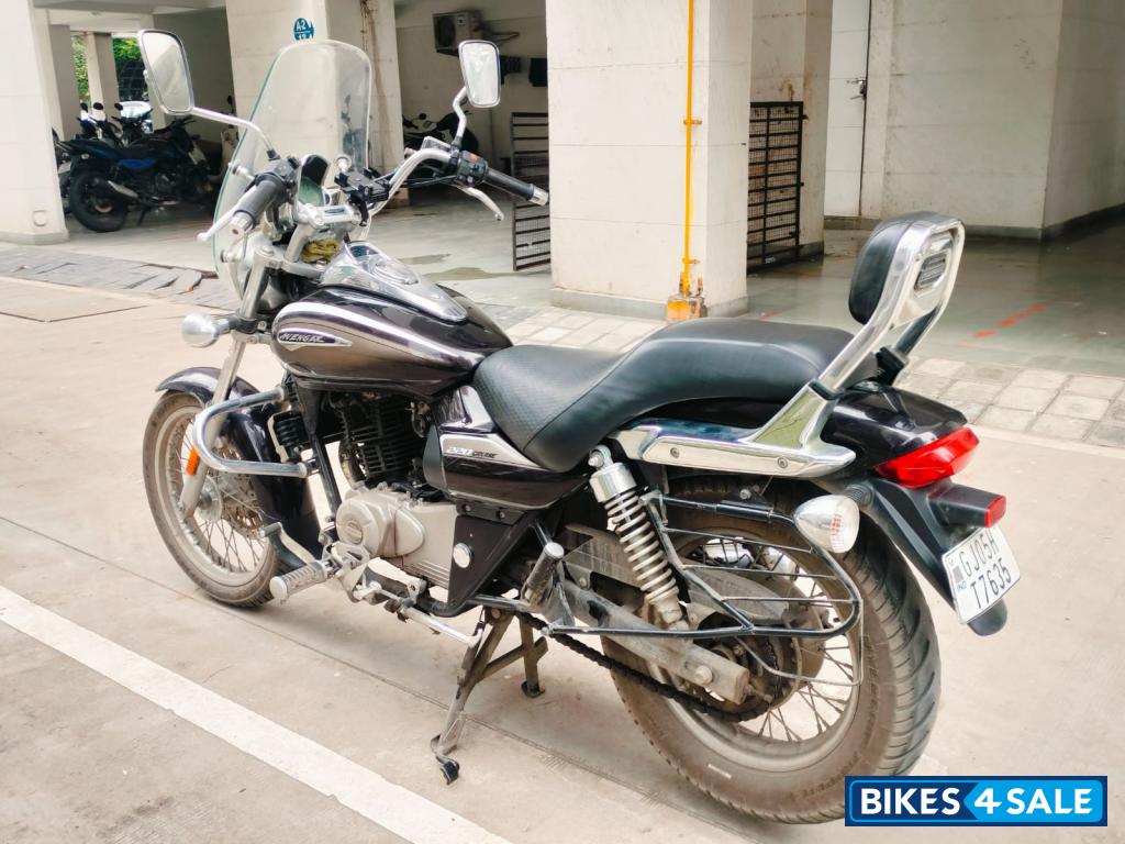 Bajaj Avenger Cruise 220 BS6