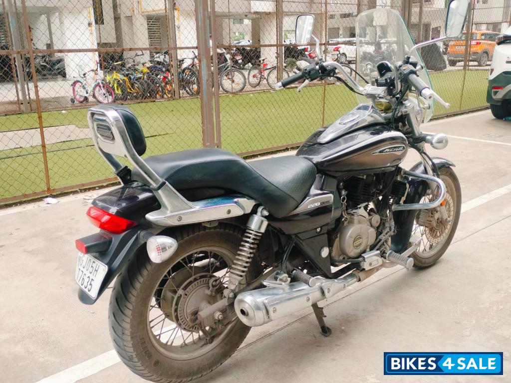 Bajaj Avenger Cruise 220 BS6