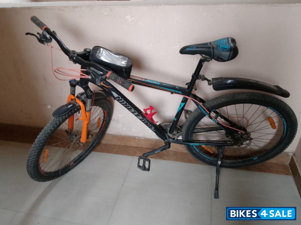 Ninety One Snow Leapord