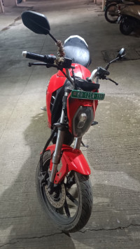 Eclipse Red Revolt RV400 Eclipse Red