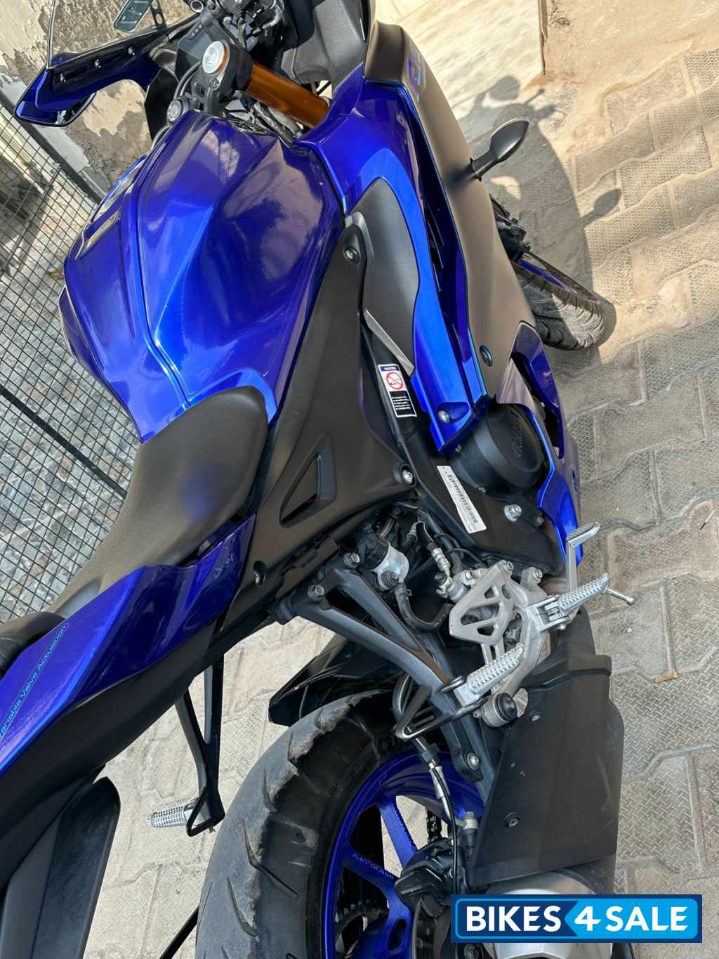 Blue Yamaha R15 V4