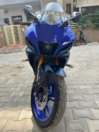 Blue Yamaha R15 V4