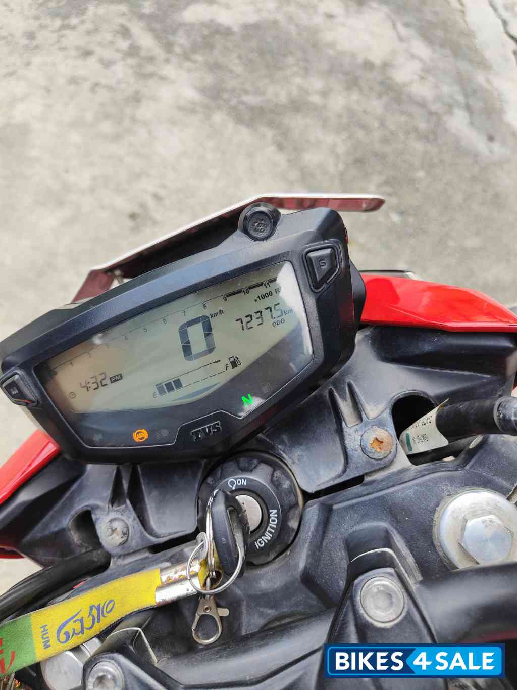 Red TVS Apache RTR 160 4V BS6