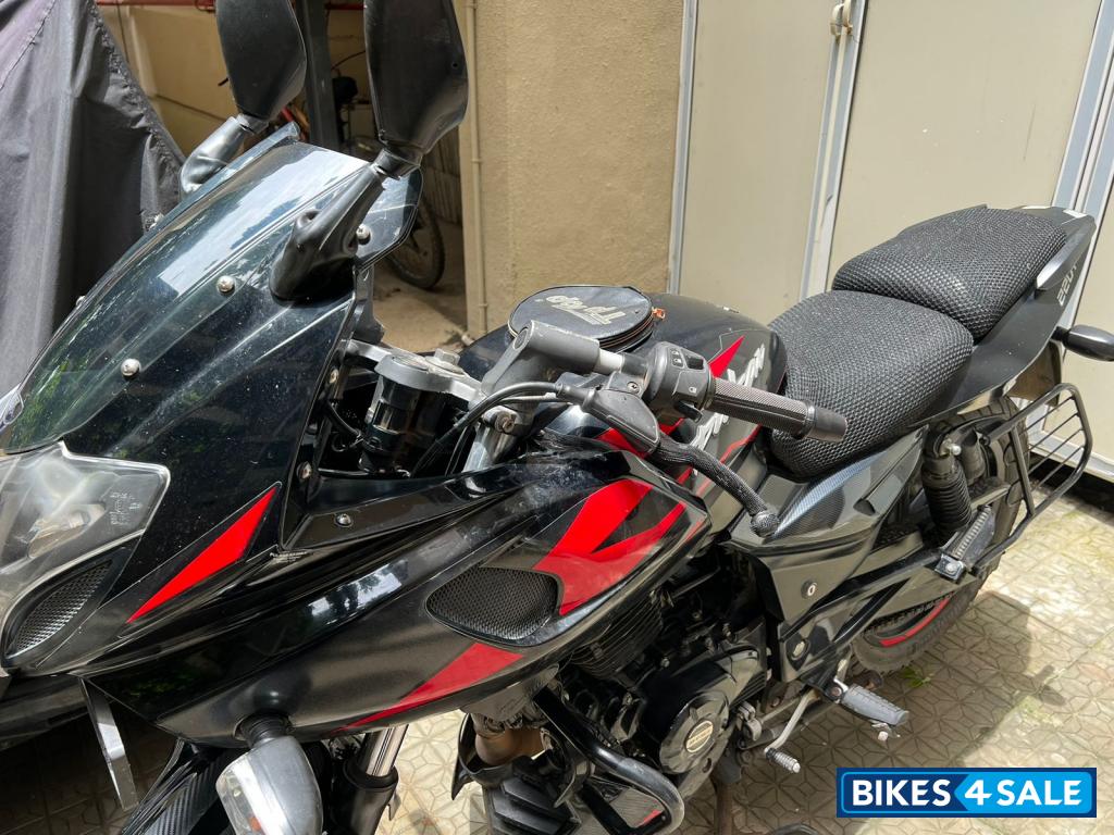 Bajaj Pulsar 220 DTSFi