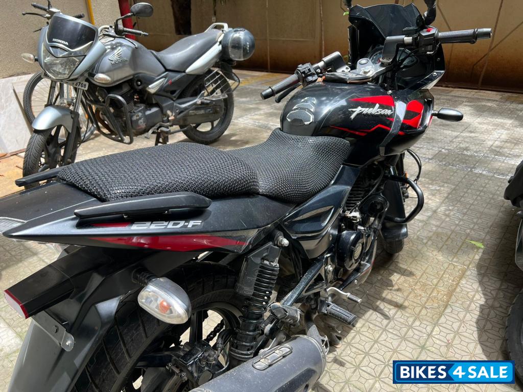 Bajaj Pulsar 220 DTSFi