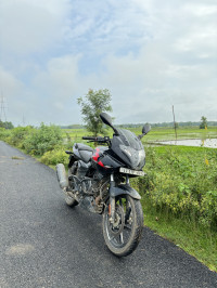Bajaj Pulsar 220F BS6