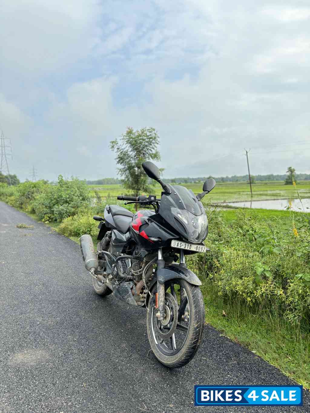 Bajaj Pulsar 220F BS6