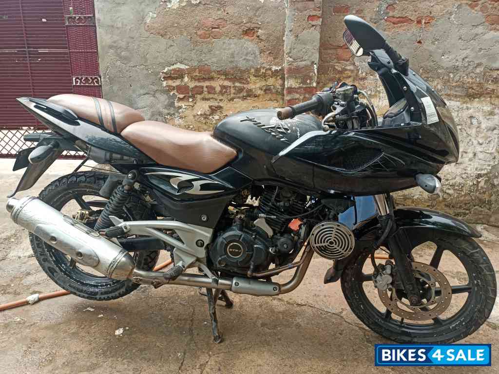Bajaj Pulsar 220 DTSi