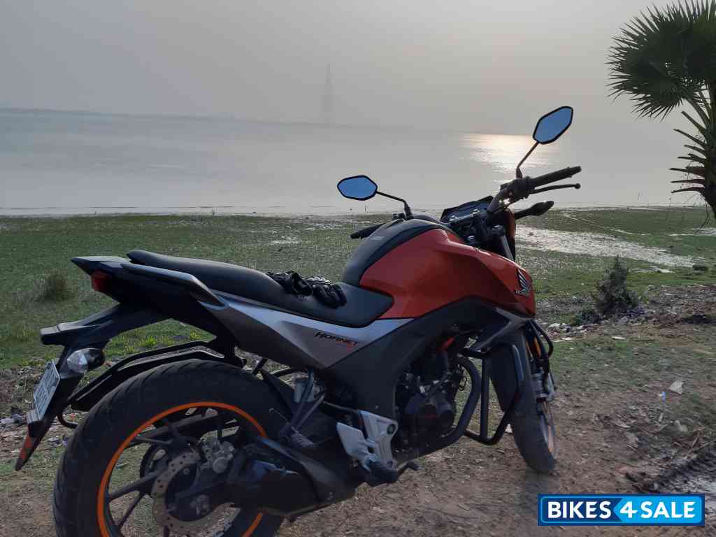 Metallic Orange Honda CB Hornet 160R Metallic Orange Honda CB Hornet 160R