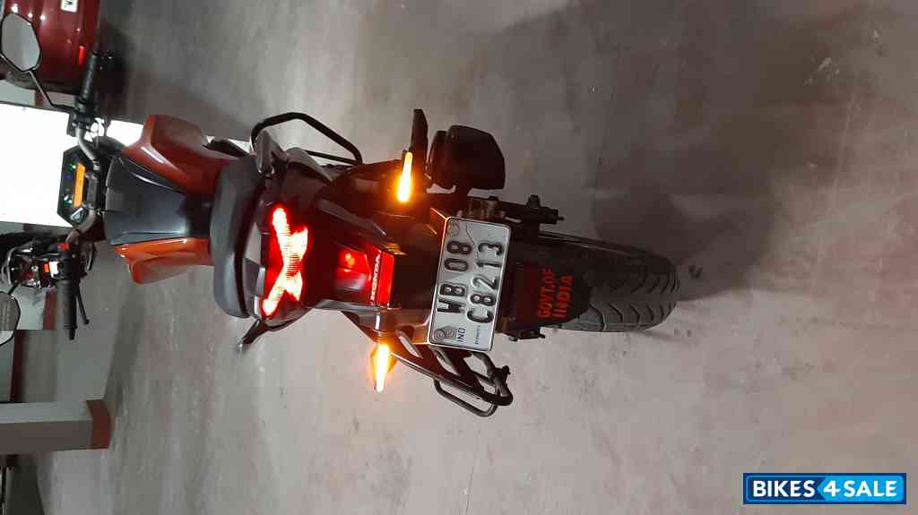 Metallic Orange Honda CB Hornet 160R Metallic Orange Honda CB Hornet 160R