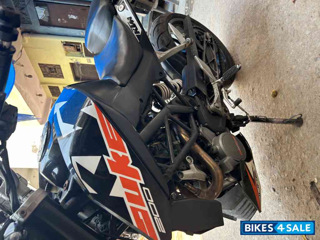 KTM Duke 200