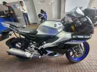 Mettalic Silver With Blue Yamaha R15M