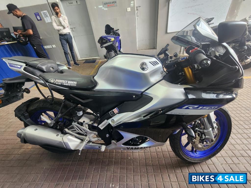 Mettalic Silver With Blue Yamaha R15M