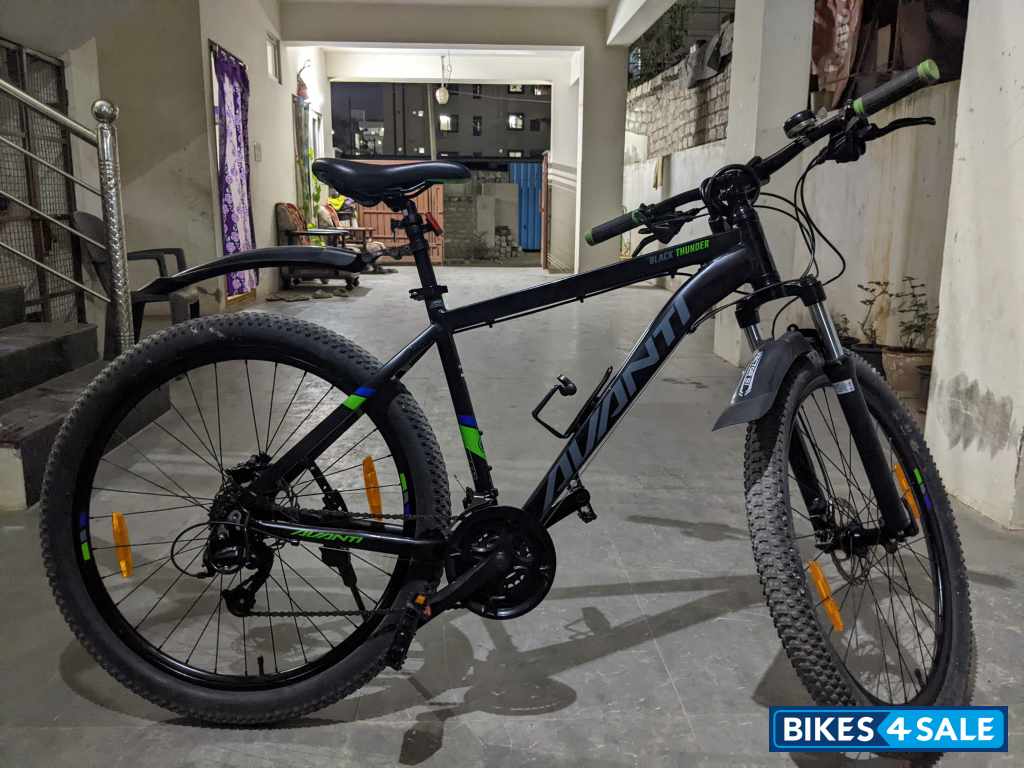 Bicycle Avanti Black Thunder Bicycle Avanti Black Thunder