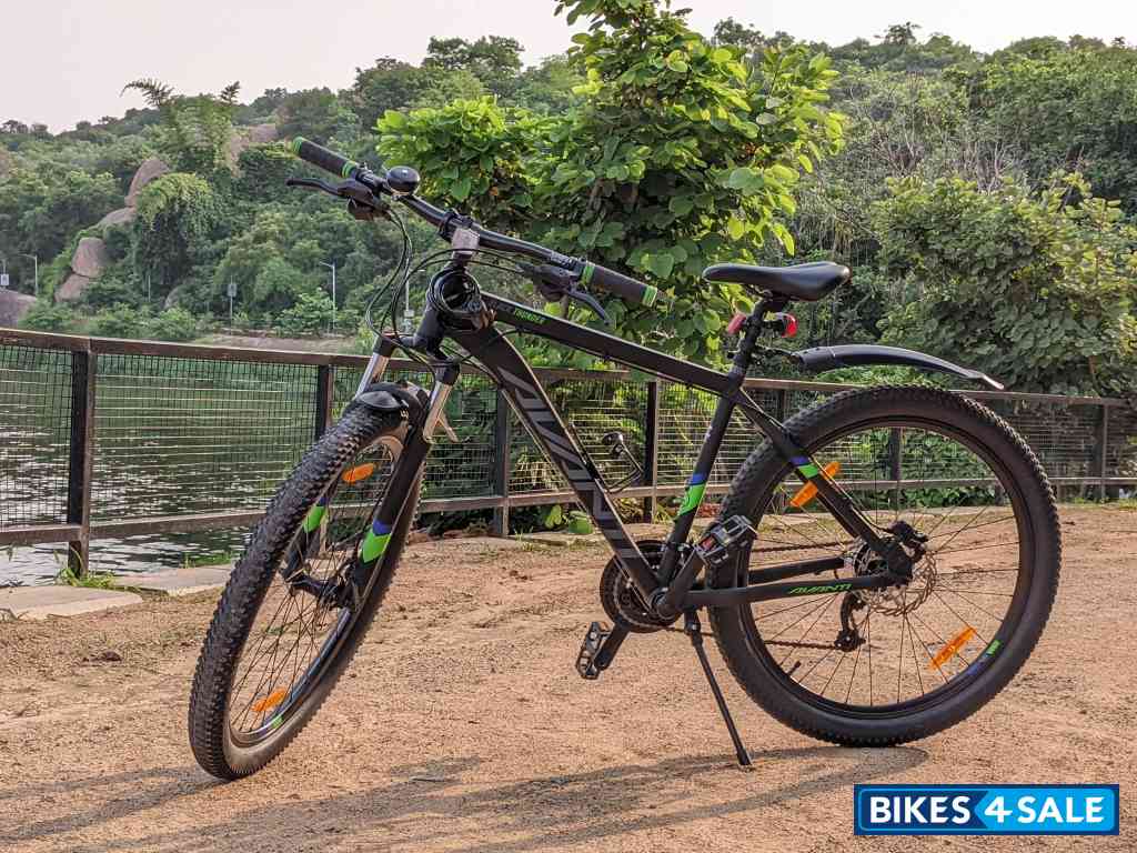 Bicycle Avanti Black Thunder Bicycle Avanti Black Thunder