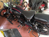 Royal Enfield Classic Stealth Black