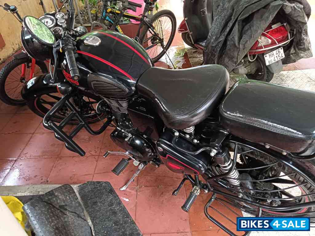 Royal Enfield Classic Stealth Black