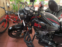 Royal Enfield Classic Stealth Black