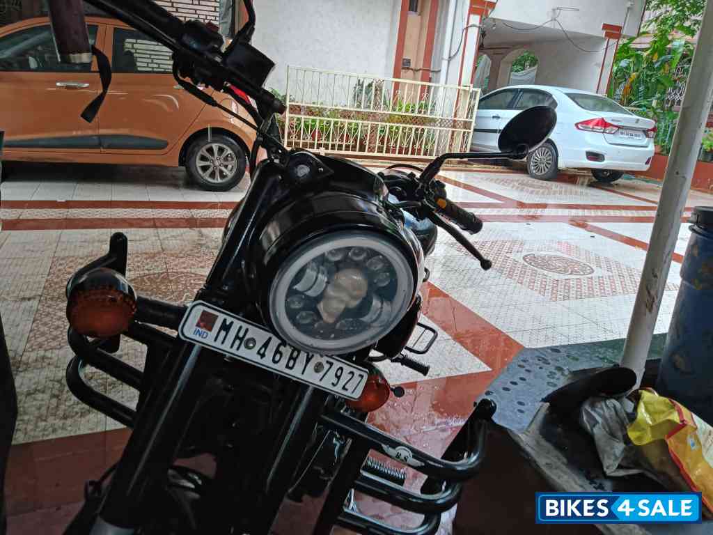 Royal Enfield Classic Stealth Black