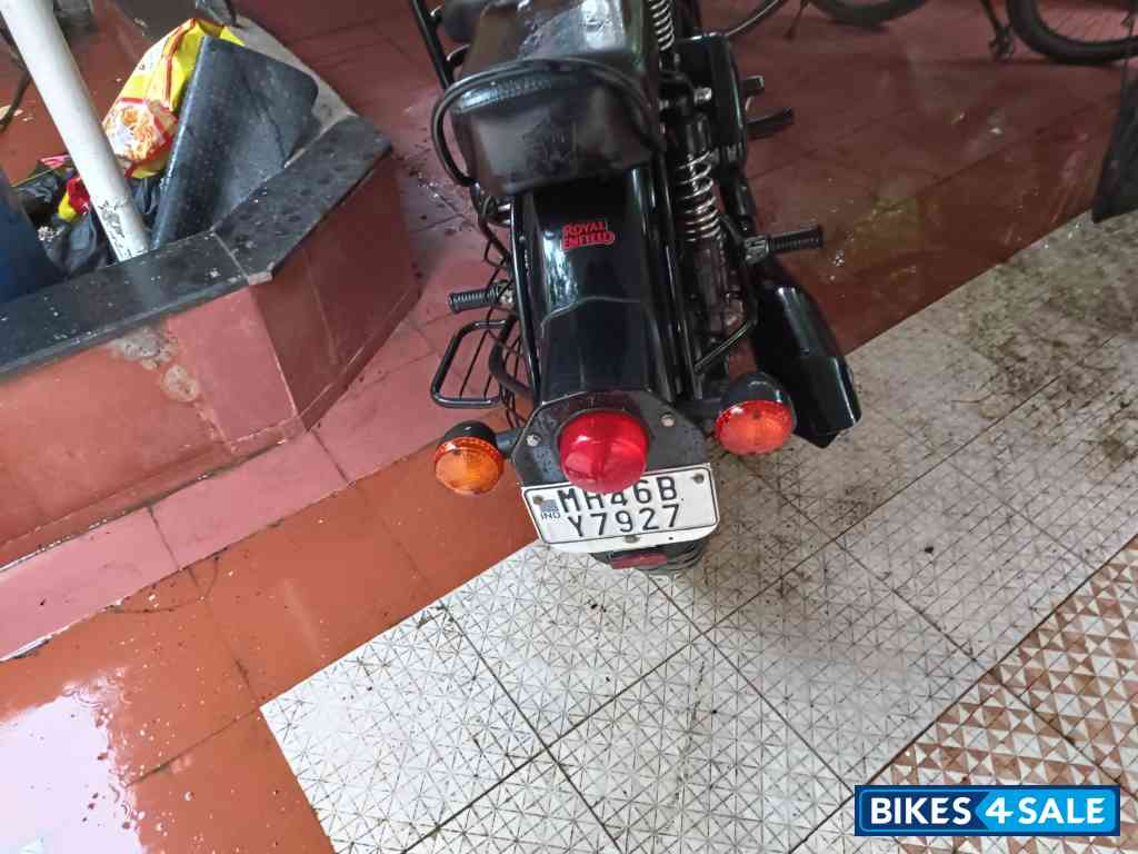 Royal Enfield Classic Stealth Black