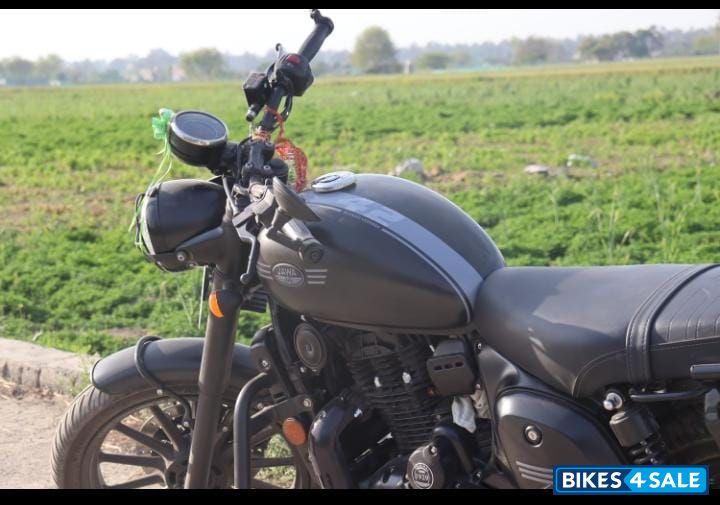 Jawa 42 Dual Channel ABS AllStar Black