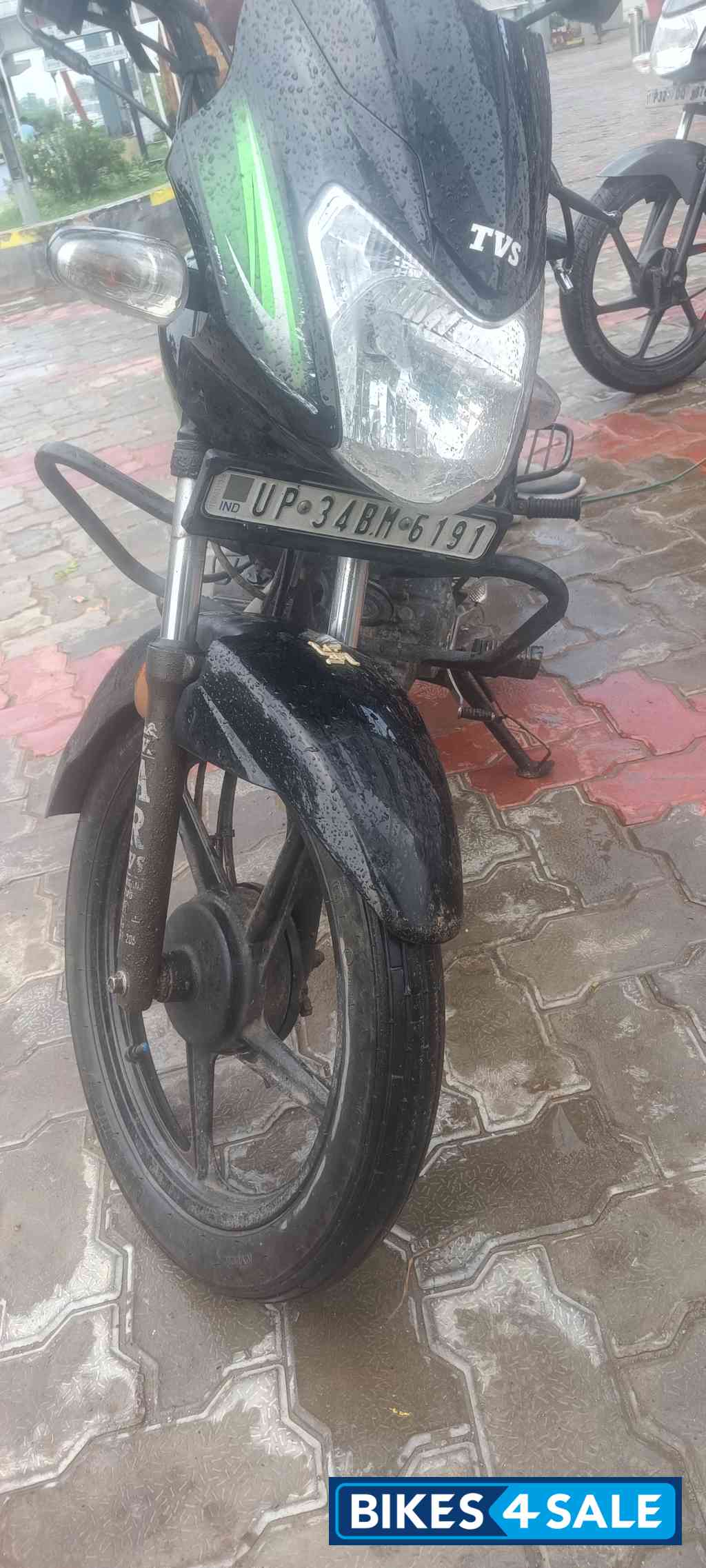 Green TVS Sport BS6 Green TVS Sport BS6