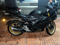 Yamaha R15 V4