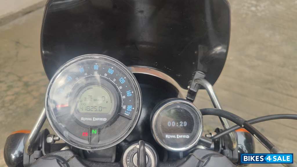 Royal Enfield Meteor 350 Stellar