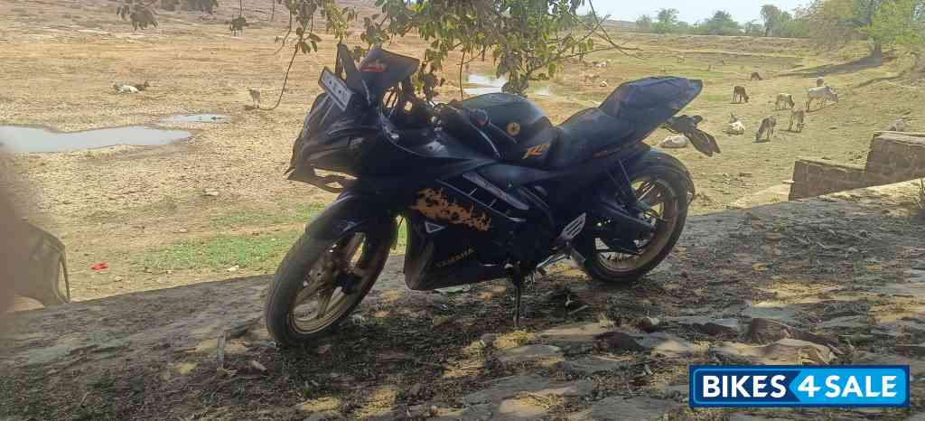 Yamaha YZF R15 V2