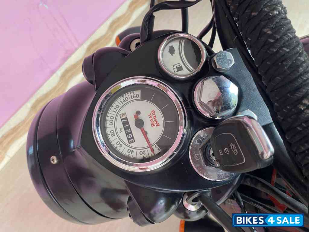 Black Royal Enfield Classic 350 Dual Channel BS6 Black Royal Enfield Classic 350 Dual Channel BS6