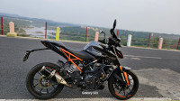 Met Ebony Black And Grey KTM Duke 250 2022