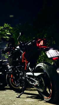 Met Ebony Black And Grey KTM Duke 250 2022