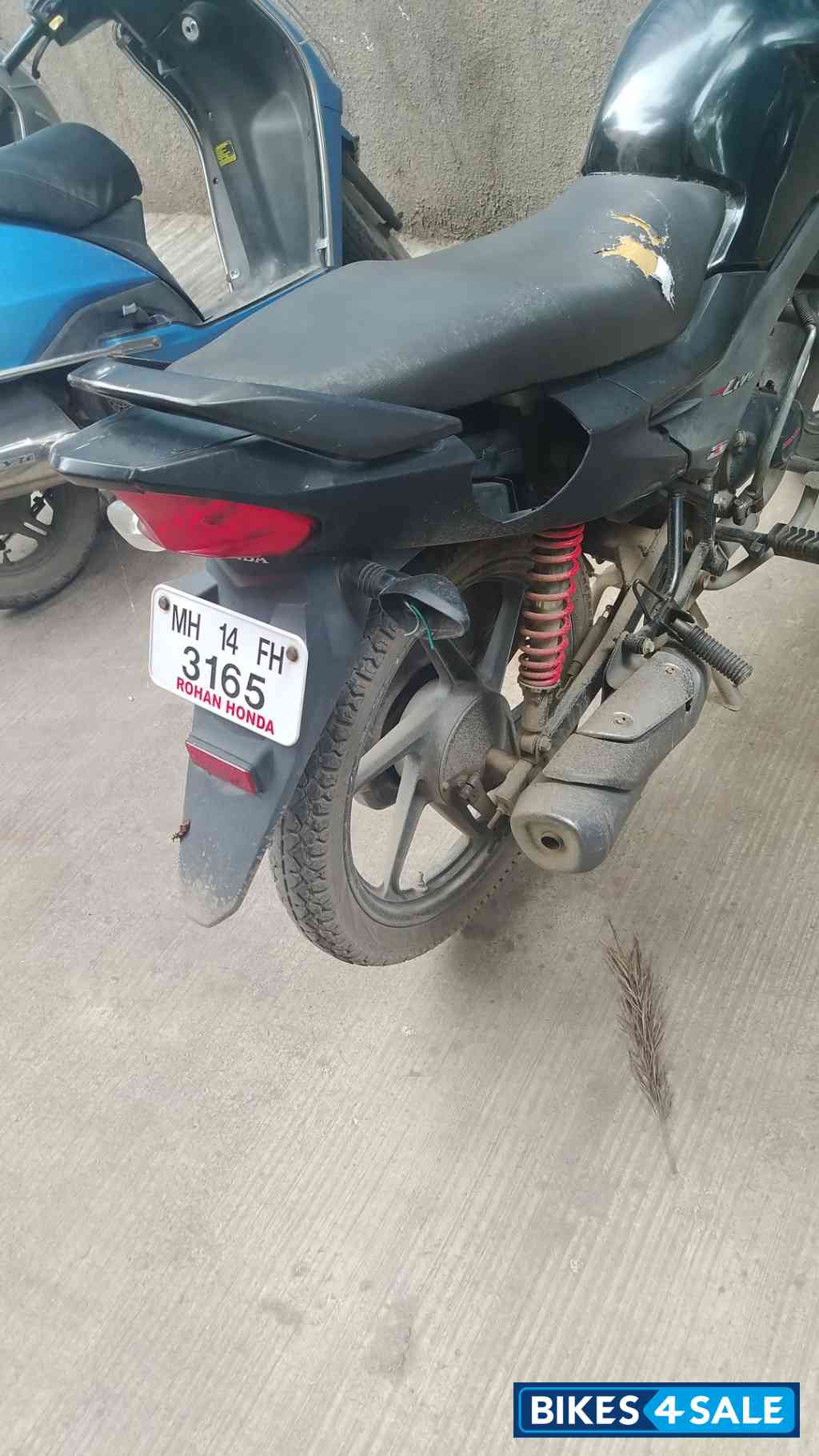 Black Honda Livo 110 Black Honda Livo 110