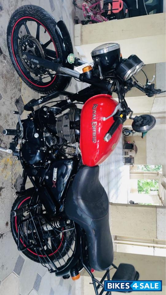 Red And Black Royal Enfield Thunderbird X 350