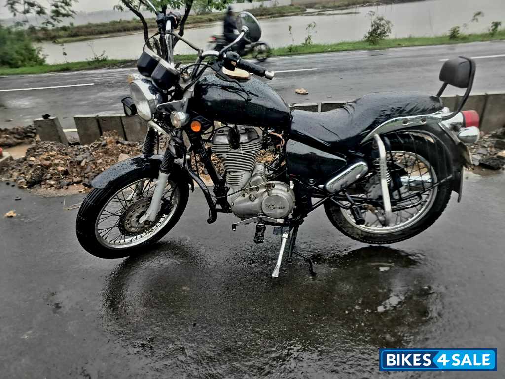 Black Royal Enfield Thunderbird TwinSpark 350
