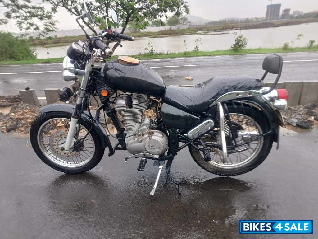 Black Royal Enfield Thunderbird TwinSpark 350