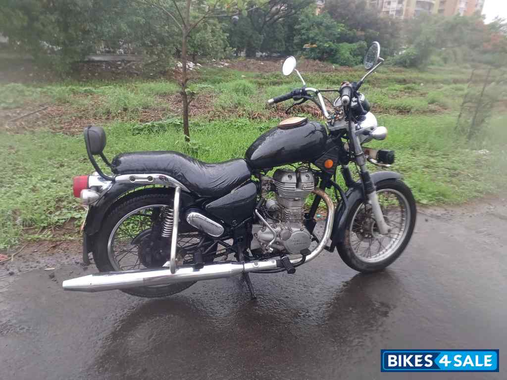 Black Royal Enfield Thunderbird TwinSpark 350