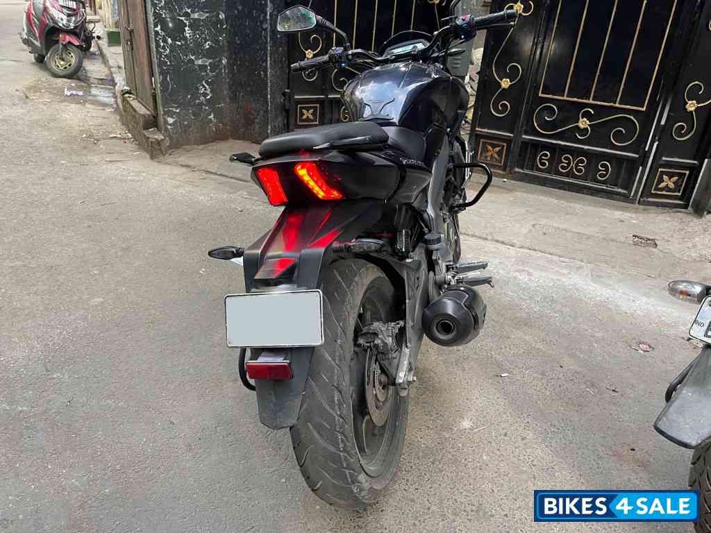 Mid Night Blue Bajaj Dominar 400
