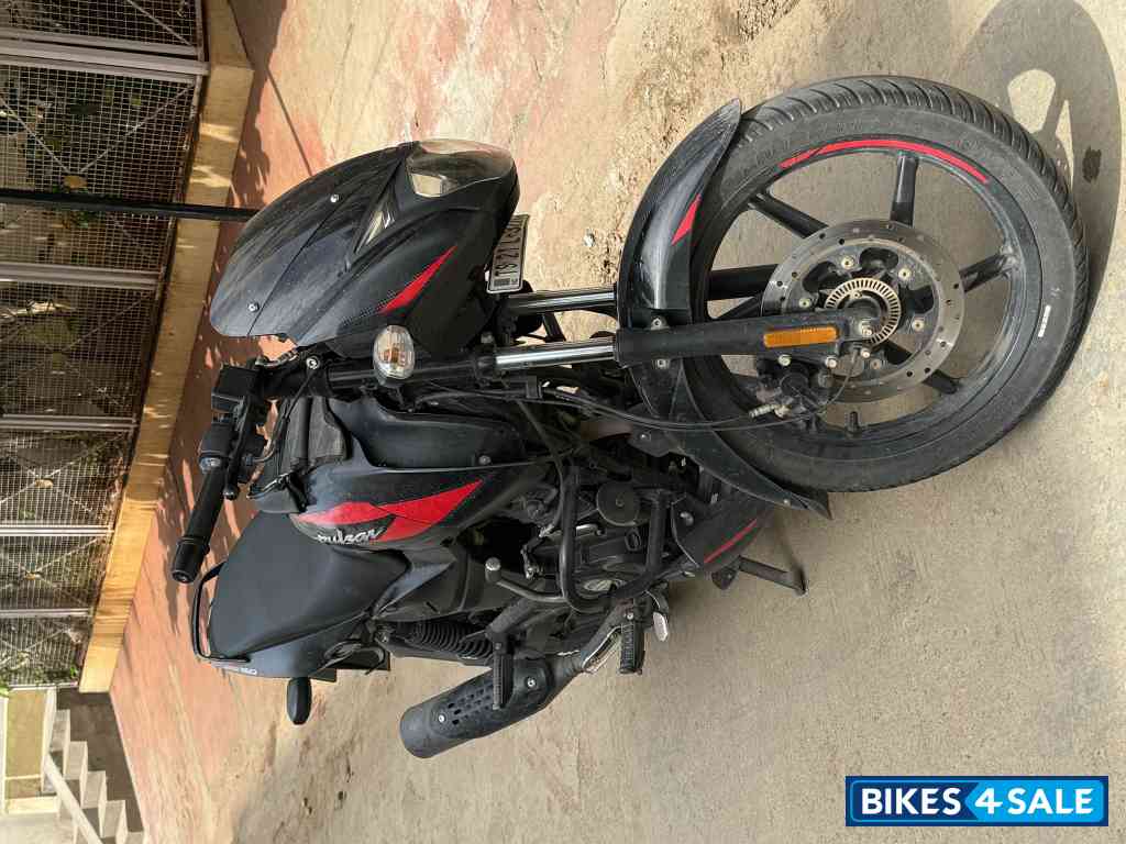 Bajaj Pulsar 150 BS6