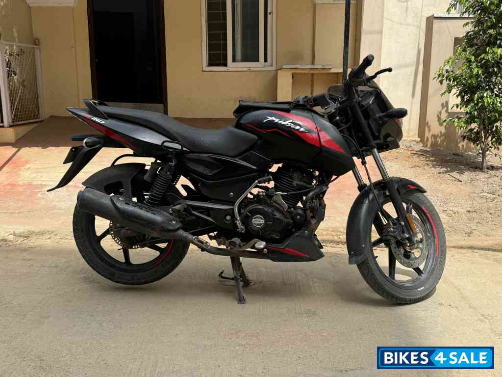 Bajaj Pulsar 150 BS6