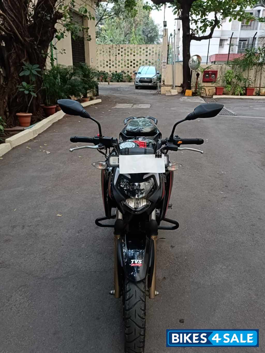 TVS Apache RTR 200 4V ABS