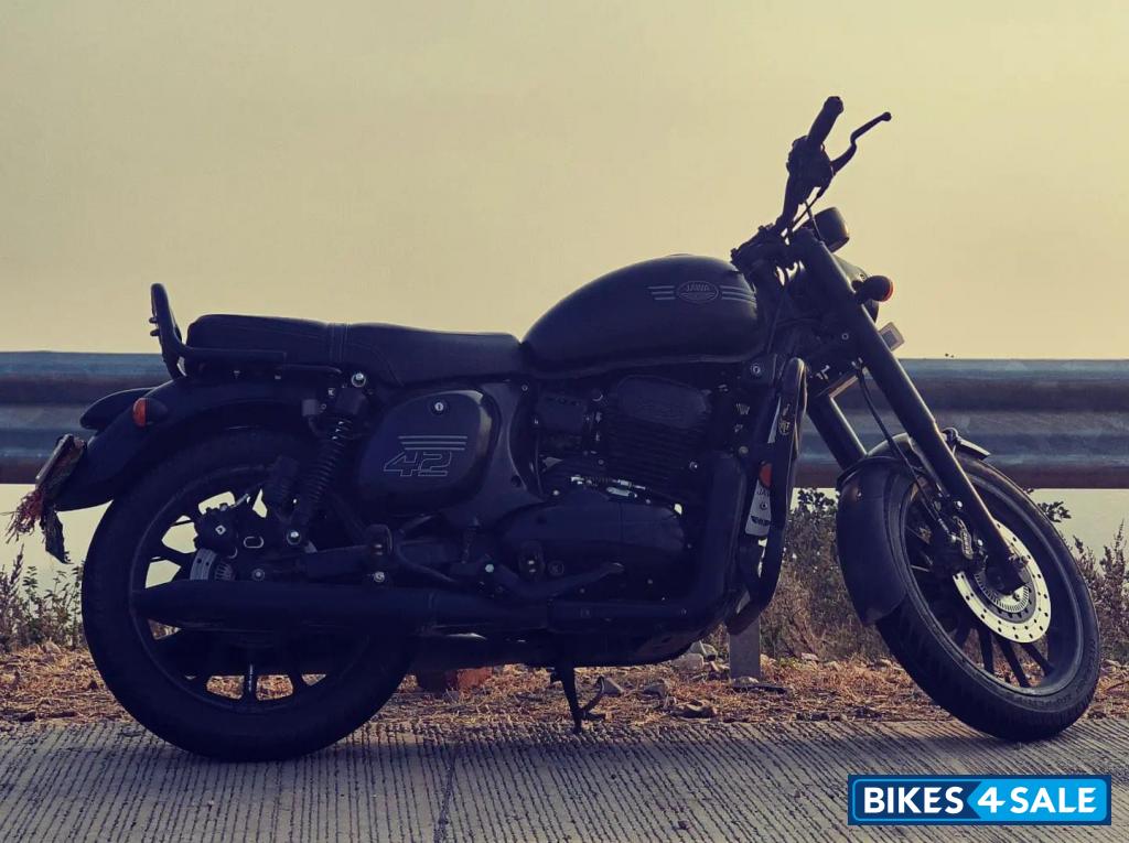 Black Jawa 42 Dual Channel ABS AllStar Black