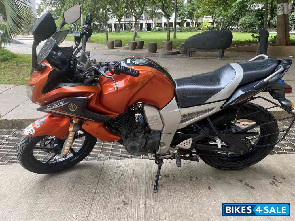 Orange Yamaha Fazer